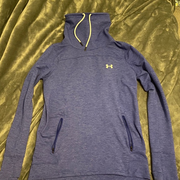 Under Armour workout hoodie - Picture 2 of 3